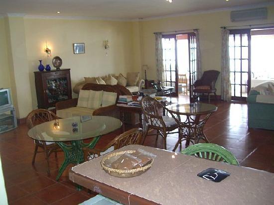 Las Flores Beachside Hotel Catmon Екстериор снимка