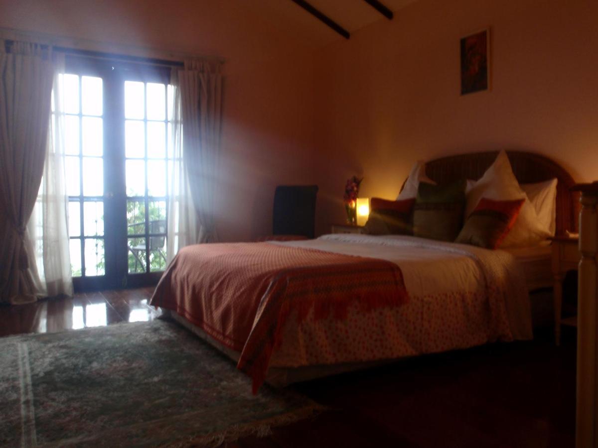 Las Flores Beachside Hotel Catmon Екстериор снимка